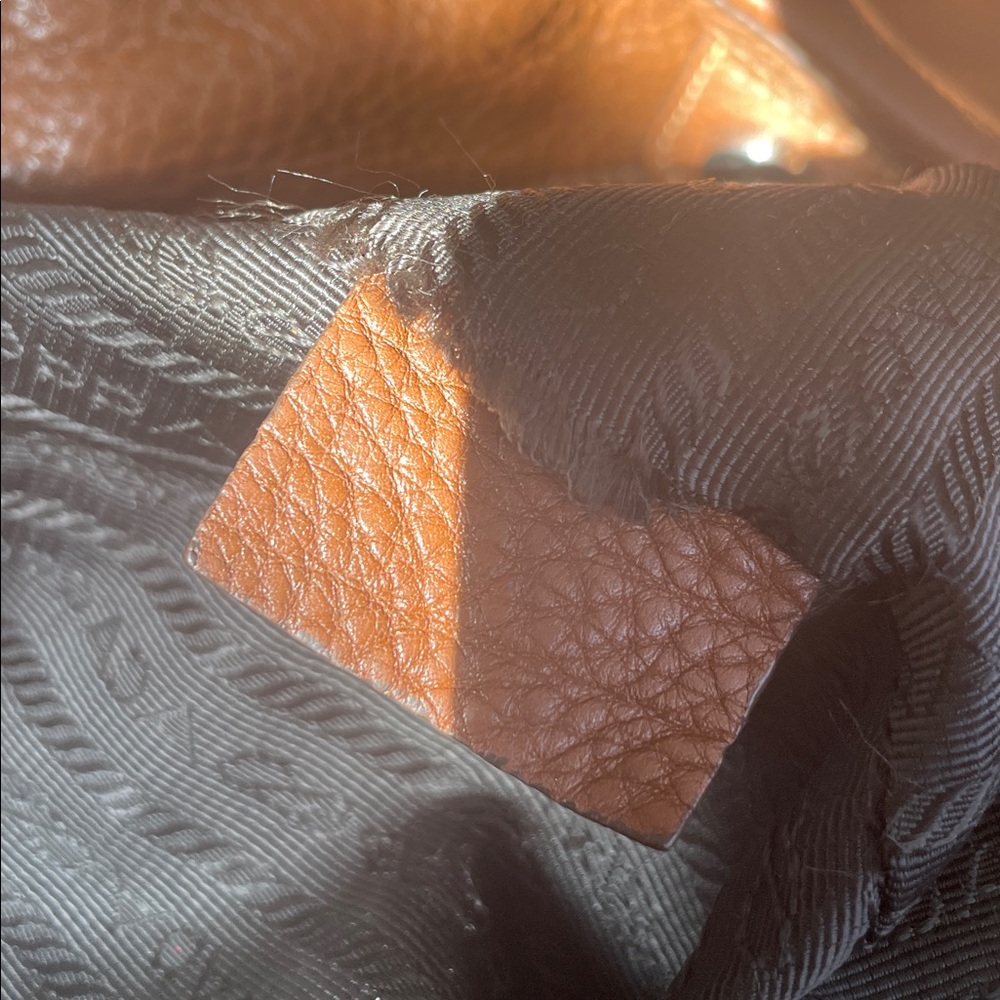 PRADA leather Vitello bag - Picture 12 of 13